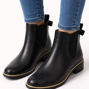 Kate Spade New York Black Chelsea Rain Boots SZ 8 Bow Gold Trim Waterproof